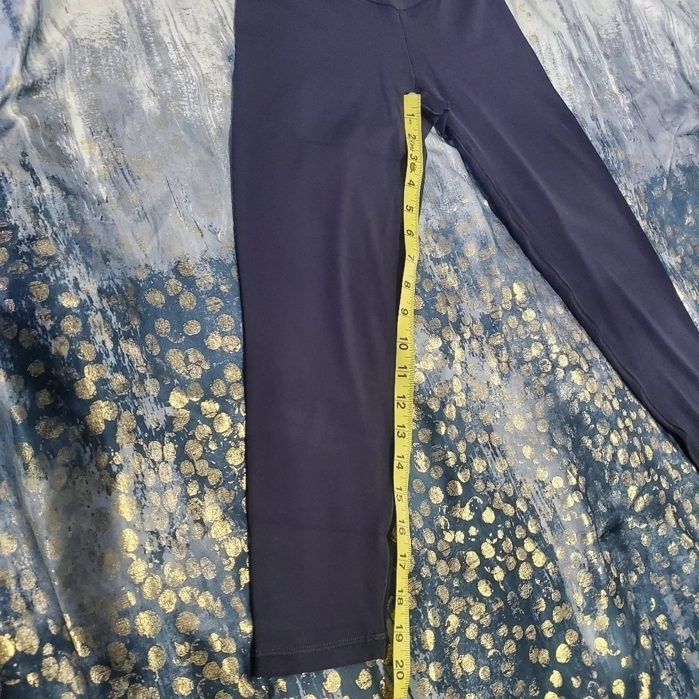 Women's OFFLINE By Aerie Real Me Cropped Legging High Rise Soft & Black Small - Picture 3 of 5